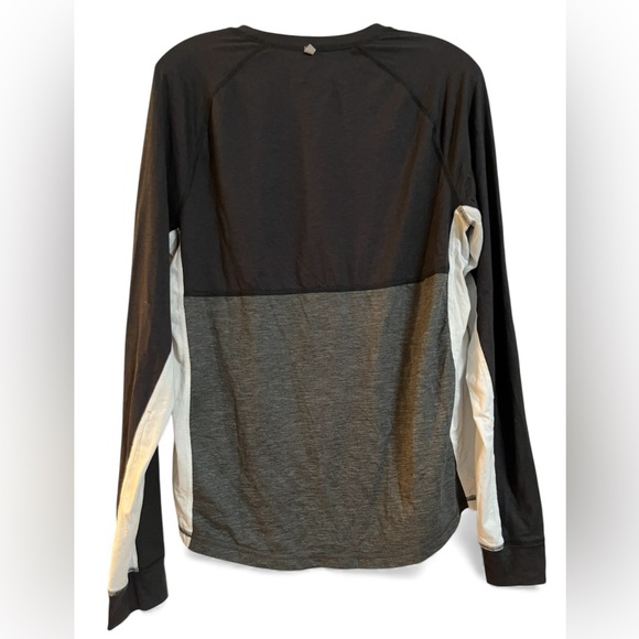 American Eagle Outfitters Flex Long Sleeve Shirt- Black, Gray, and White Size M - Picture 2 of 4